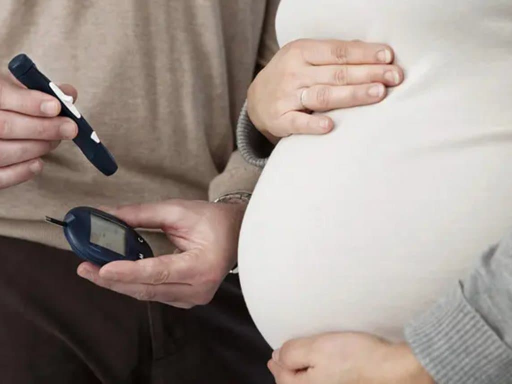 Eye screening during pregnancy in people with pre-existing diabetes