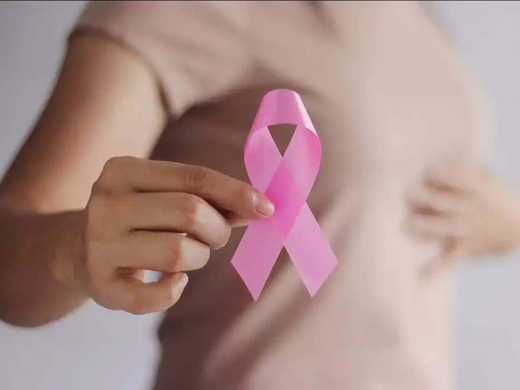 Aromatase inhibitors and fracture risk in breast cancer patients