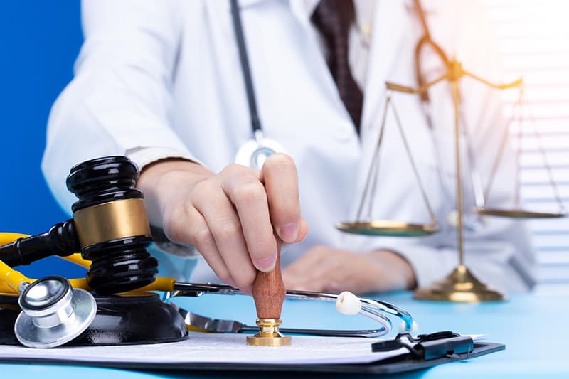 7 Colleges Fined ₹1 Crore Each for MBBS Stipend Non-Compliance!