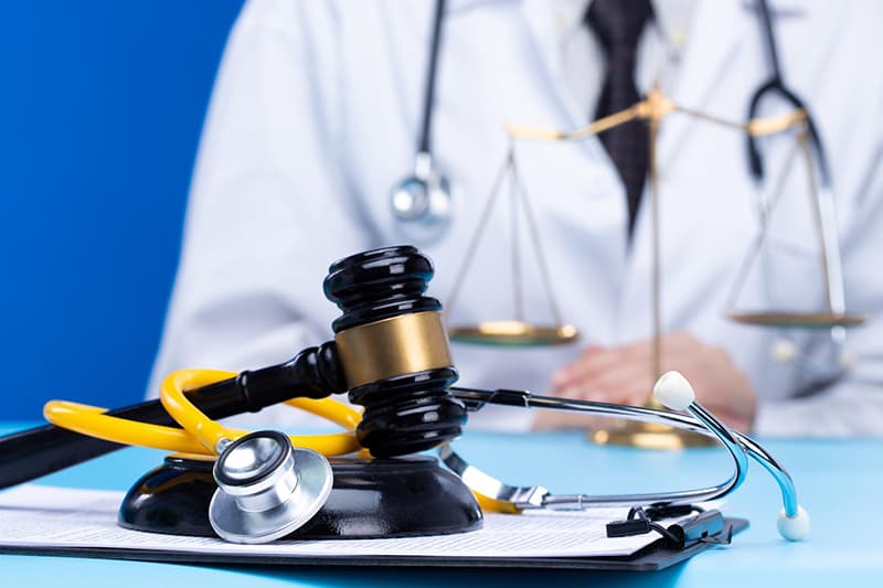 SC Seeks Views on Exempting Doctors from Consumer Law